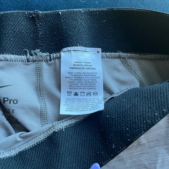 Nike pro gray leggings, size small - Picture 3 of 5